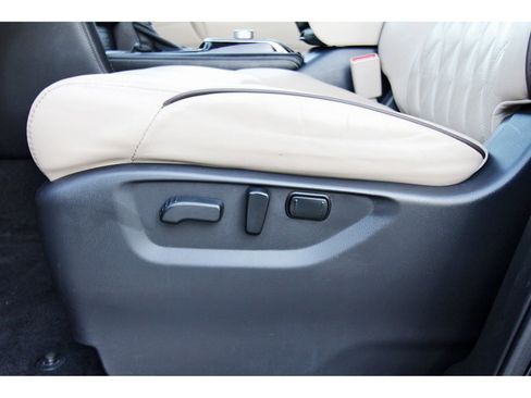 Used 2021 Nissan Armada Platinum image 33