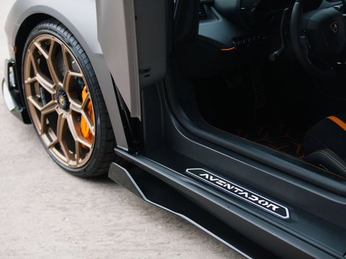 Used 2021 Lamborghini Aventador SVJ AWD/4WD image 20