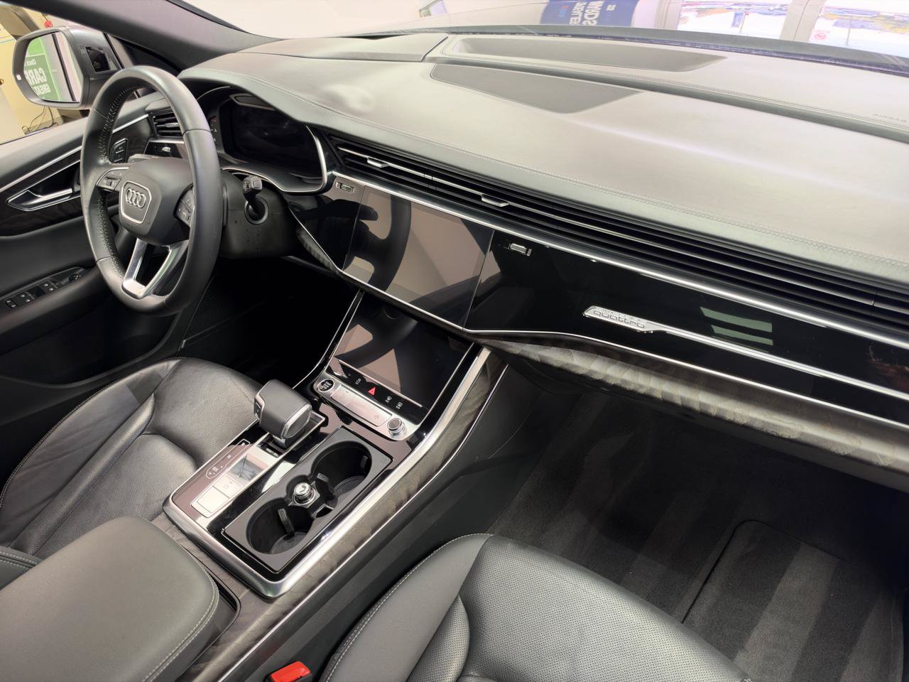 Used 2021 Audi Q8 Prestige AWD/4WD image 25