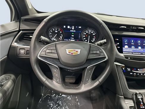 Used 2023 Cadillac XT5 Premium Luxury w/ Technology Package AWD/4WD image 18