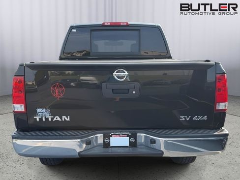 Used 2013 Nissan Titan SV AWD/4WD image 6