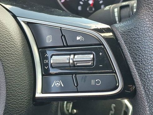 Used 2023 Kia Forte LXS w/ LXS Technology Package image 22