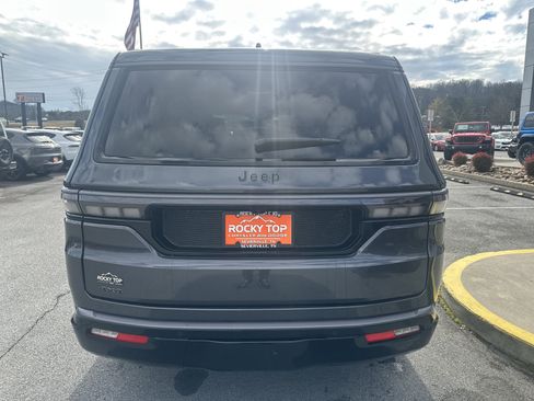 New 2026 Jeep Grand Wagoneer Limited w/ Premium Group II image 8