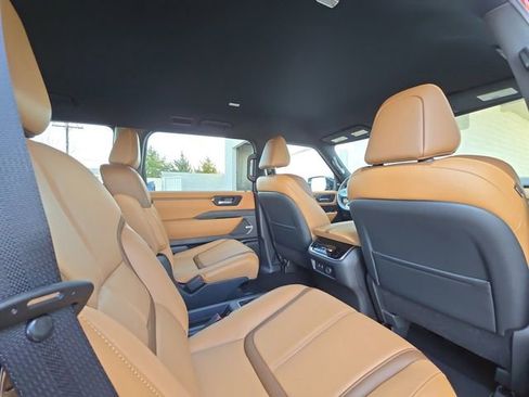 New 2026 Nissan Armada SL w/ Captain's Chari Seat Package image 28