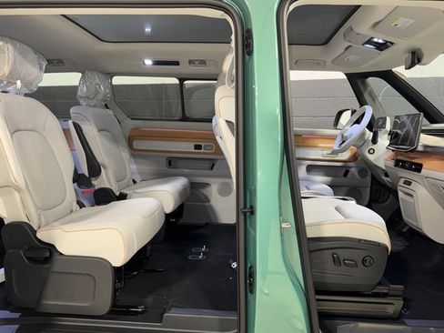 New 2025 Volkswagen ID. Buzz Pro S Plus image 14