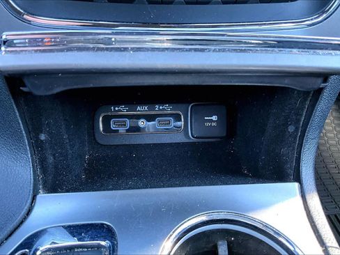 Used 2018 Jeep Grand Cherokee Limited image 32