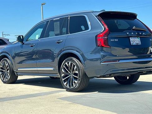 Used 2026 Volvo XC90 B6 Plus w/ Protection Package Premier AWD/4WD image 5