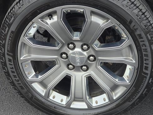 Used 2016 GMC Yukon XL Denali w/ Open Road Package image 16