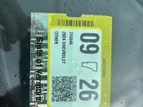 Certified 2024 Chevrolet Equinox EV LT image 9