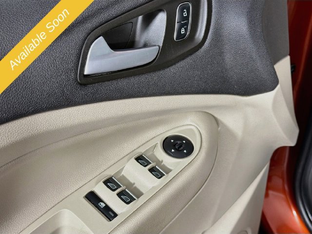 Used 2019 Ford Escape SEL AWD/4WD image 17