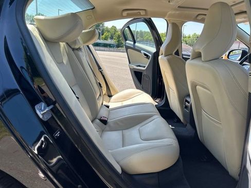 Used 2017 Volvo S60 T5 Dynamic w/ Vision Package AWD/4WD image 26