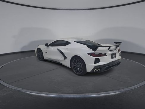 Used 2023 Chevrolet Corvette Stingray Premium Cpe w/ Z51 Performance Package RWD image 13