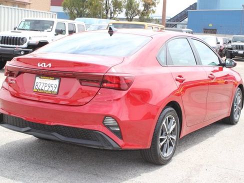 Used 2022 Kia Forte LXS FWD image 5