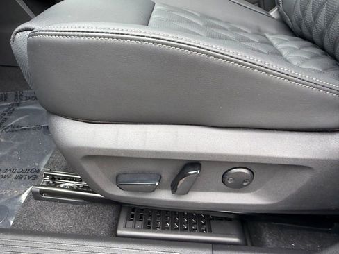 New 2026 Nissan Rogue Platinum w/ Platinum Premium Package image 16