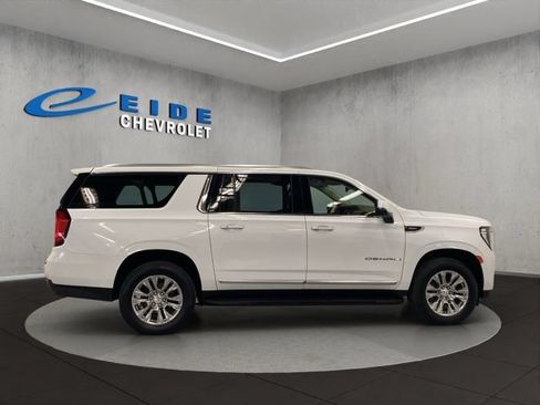 Used 2023 GMC Yukon XL Denali w/ LPO, Floor Liner Package AWD/4WD image 16