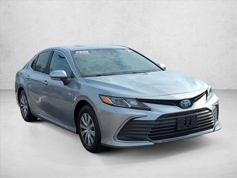 Used 2023 Toyota Camry LE FWD image 3