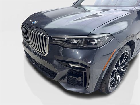 Used 2022 BMW X7 xDrive40i w/ M Sport Package image 16