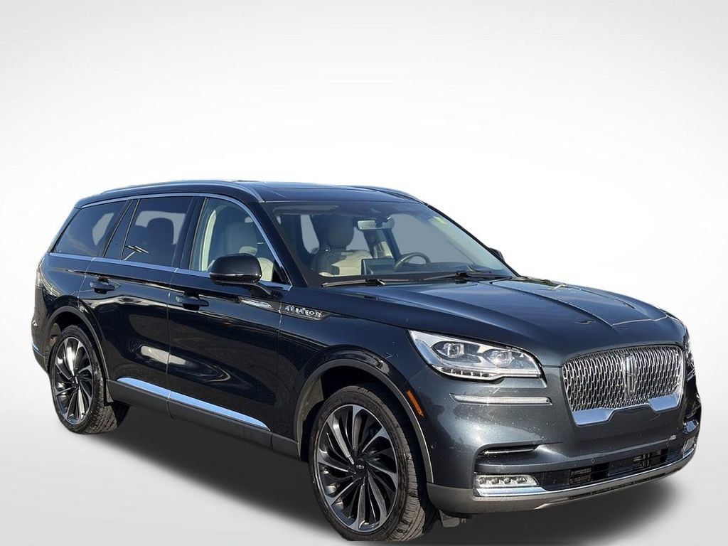 Certified 2023 Lincoln Aviator Reserve w/ Equipment Group 201A AWD/4WD image 2