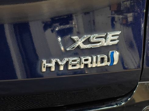 Used 2024 Toyota Sienna XSE w/ XSE Plus Package AWD/4WD image 62