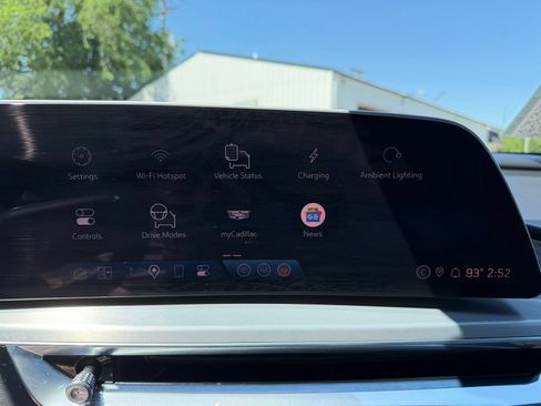 Used 2024 Cadillac Lyriq Sport AWD/4WD image 18