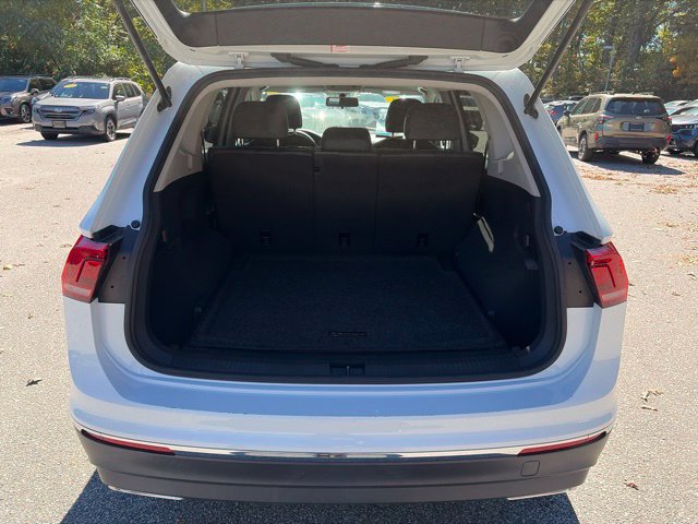 Used 2020 Volkswagen Tiguan SE w/ Panoramic Sunroof Package AWD/4WD image 14