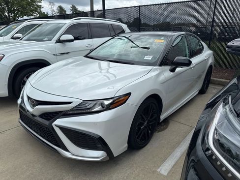 Used 2023 Toyota Camry XSE w/ Navigation Package FWD image 4