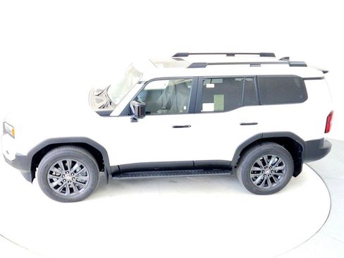 Used 2026 Toyota Land Cruiser w/ Premium Package image 11