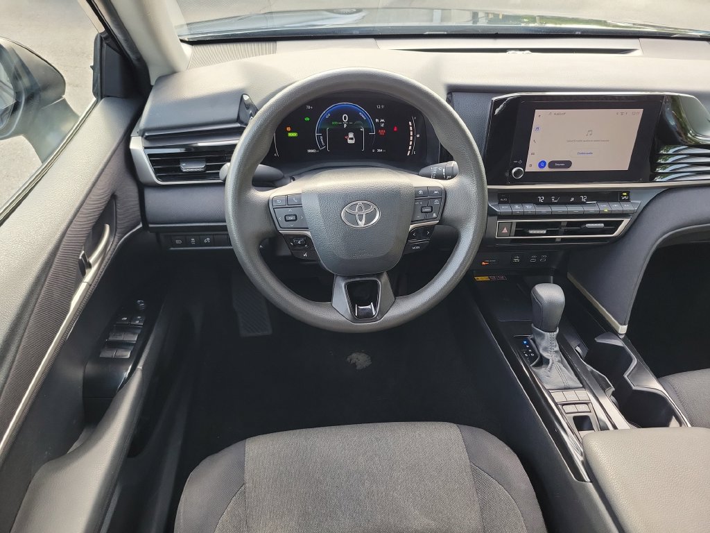 Used 2025 Toyota Camry LE FWD image 13