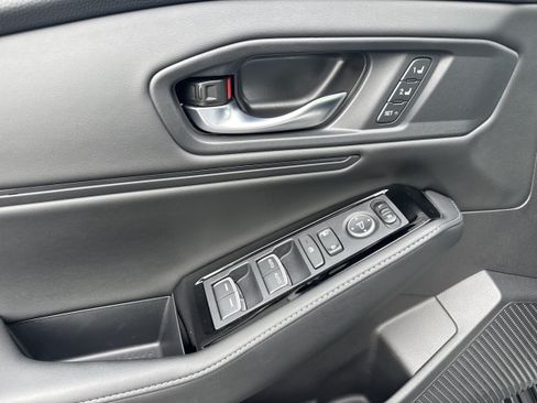 Used 2024 Honda Accord Touring image 11