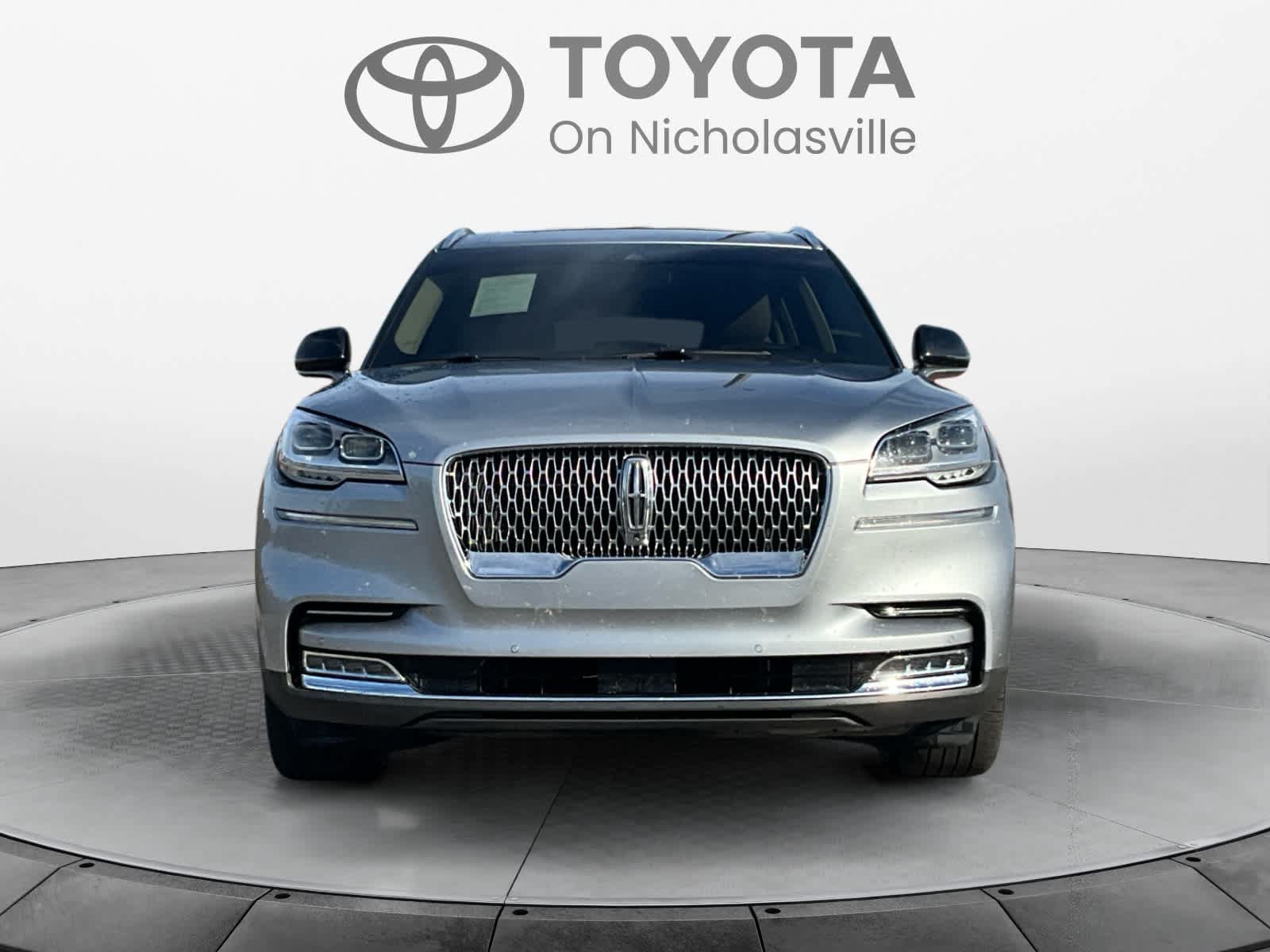 Used 2022 Lincoln Aviator Reserve w/ Equipment Group 201A AWD/4WD image 8