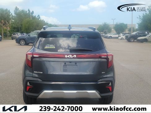 Used 2024 Kia Seltos S AWD/4WD image 5