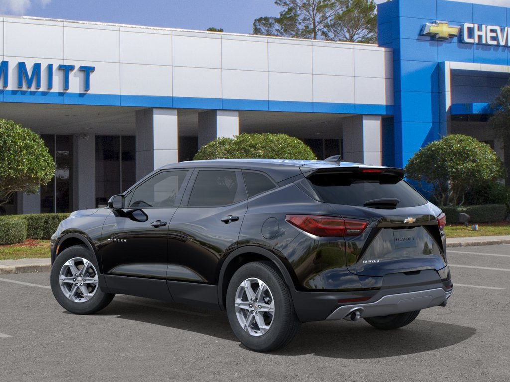 New 2026 Chevrolet Blazer LT FWD image 3
