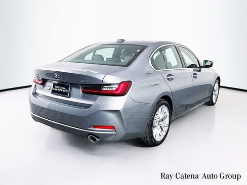 Used 2025 BMW 330i xDrive Sedan w/ Premium Package AWD/4WD image 7