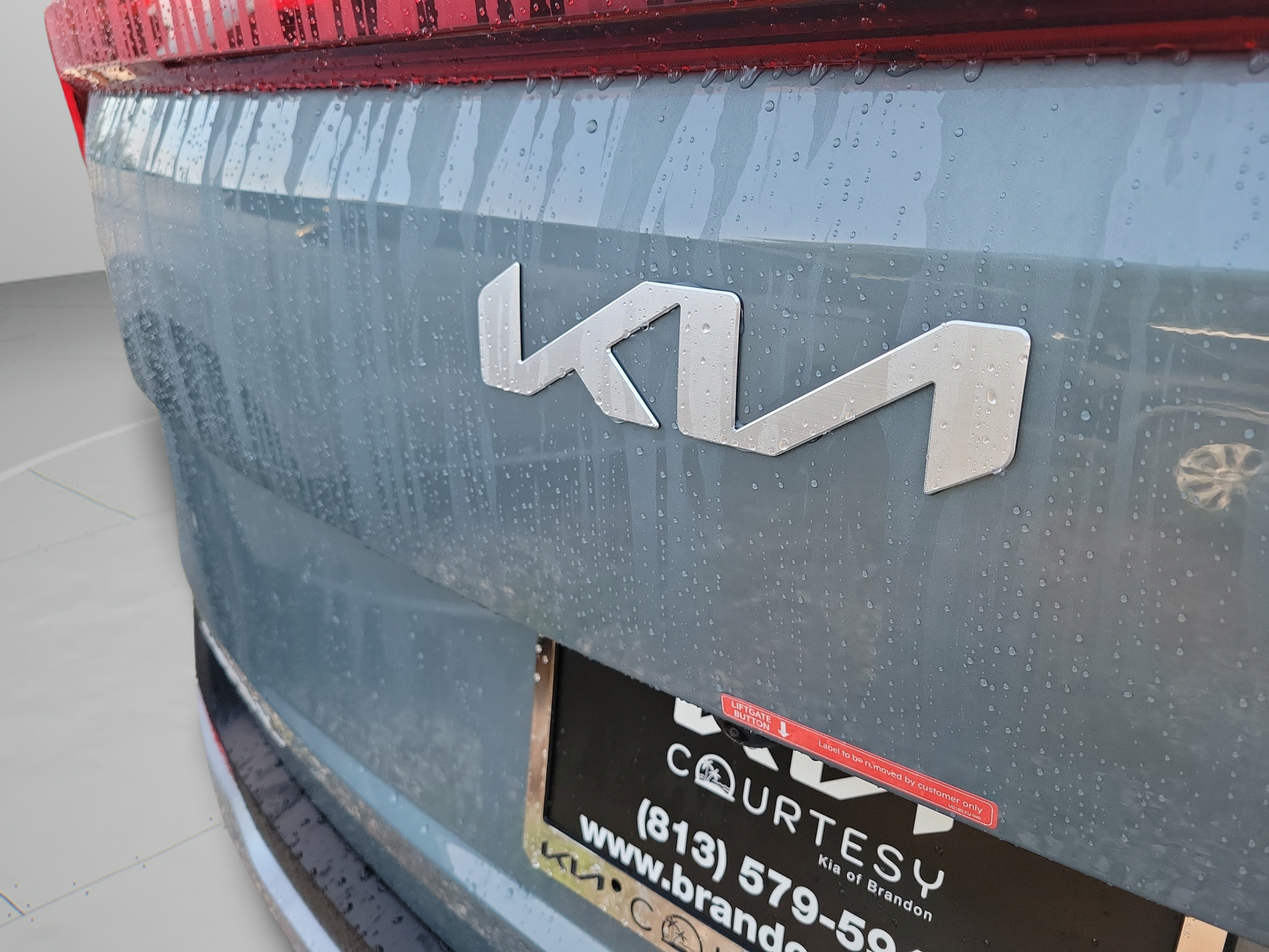 New 2027 Kia Carnival EX FWD image 30