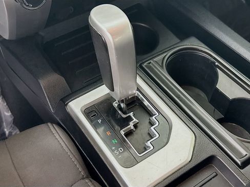 Used 2017 Toyota Tundra SR5 w/ SR5 Upgrade Package image 17