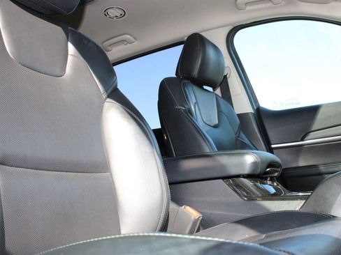 Used 2021 Kia Telluride LX FWD image 16
