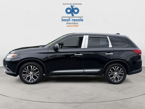 Used 2017 Mitsubishi Outlander ES FWD image 3