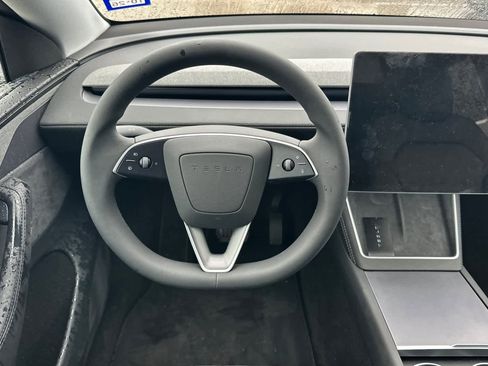 Used 2026 Tesla Model Y Long Range image 14