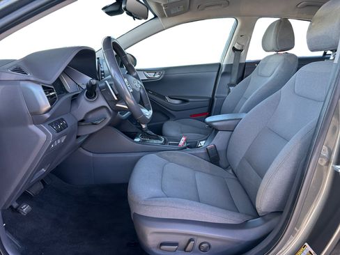 Used 2020 Hyundai Ioniq SE FWD image 9