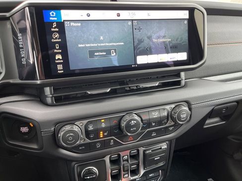 New 2026 Jeep Gladiator Mojave AWD/4WD image 39