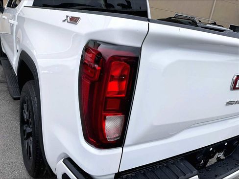 Used 2022 GMC Sierra 1500 Elevation w/ X31 Off-Road Package image 34