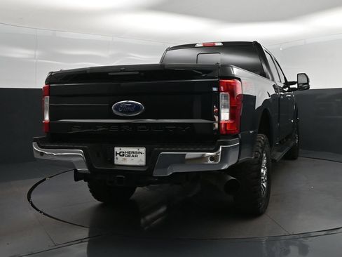 Used 2019 Ford F250 Lariat w/ Lariat Ultimate Package AWD/4WD image 7