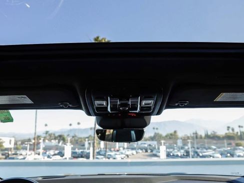 Used 2025 Cadillac Escalade V AWD/4WD image 19