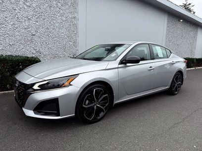 Used 2023 Nissan Altima 2.5 SR
