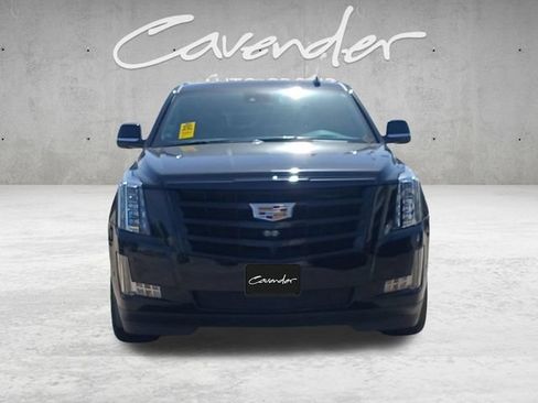 Used 2020 Cadillac Escalade Luxury w/ Escalade Sport Edition AWD/4WD image 18