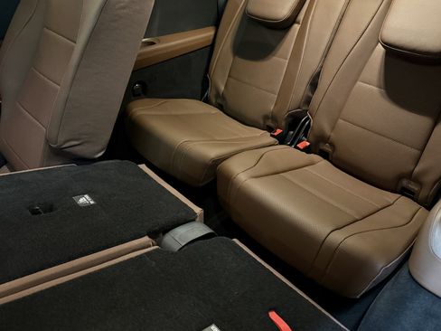 New 2026 Mercedes-Benz GLS 450 4MATIC image 14
