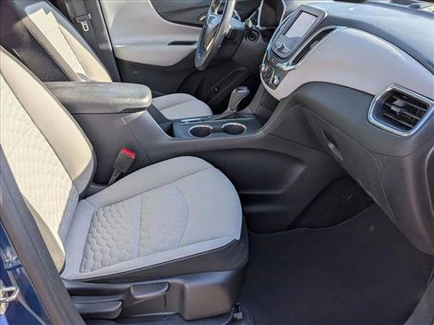 Used 2021 Chevrolet Equinox LT FWD image 19