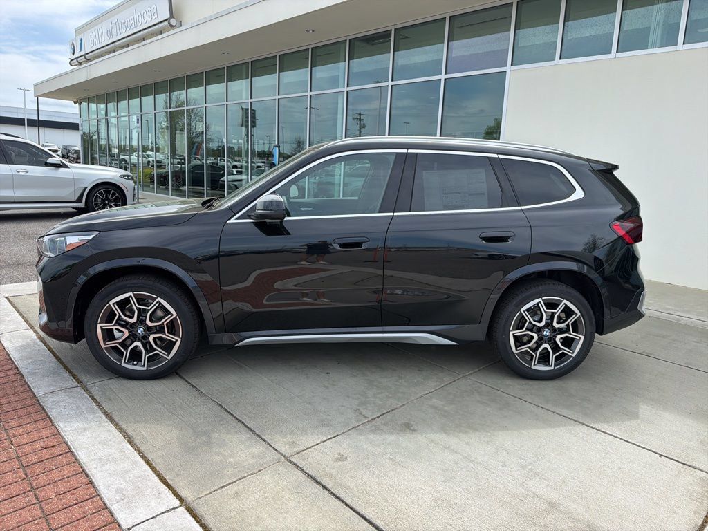 Used 2026 BMW X1 xDrive28i w/ Technology Package AWD/4WD image 3