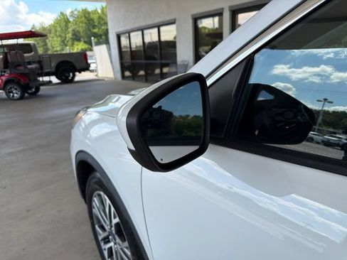 Used 2022 Ford Escape SEL FWD image 30