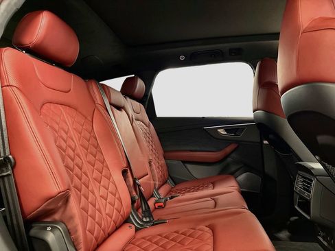 New 2026 Audi SQ7 Prestige AWD/4WD image 16